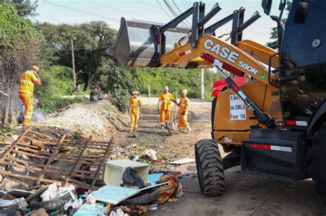 Operação de limpeza retira 42 toneladas de resíduos em áreas do Extremo