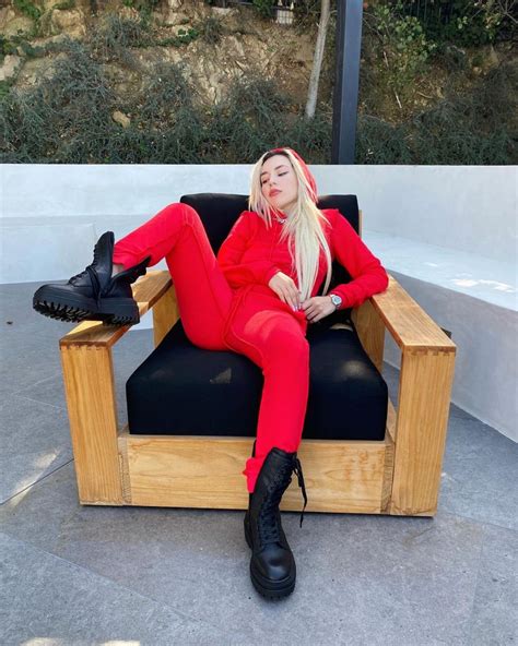 AVA MAX – Instagram Photos 11/10/2020 – HawtCelebs