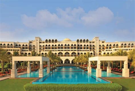 Best Hotels in Palm Jumeirah - Guide to Luxury Living