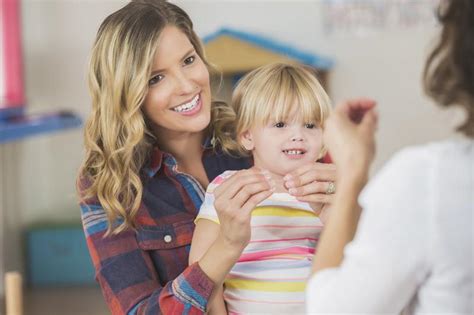 Sign Language For Babies Teaching Tips Top Words Benefits Lovetoknow