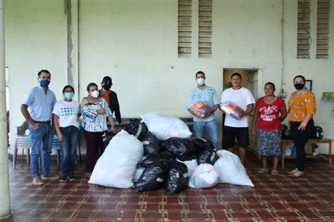 Donación de víveres y ropa Comunidad El Salvador Salamar en Usulután