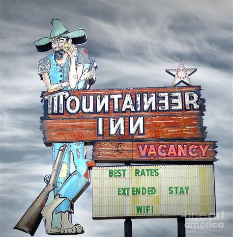 Mountaineer Inn Motel Neon Sign Photograph by Frank Short - Pixels