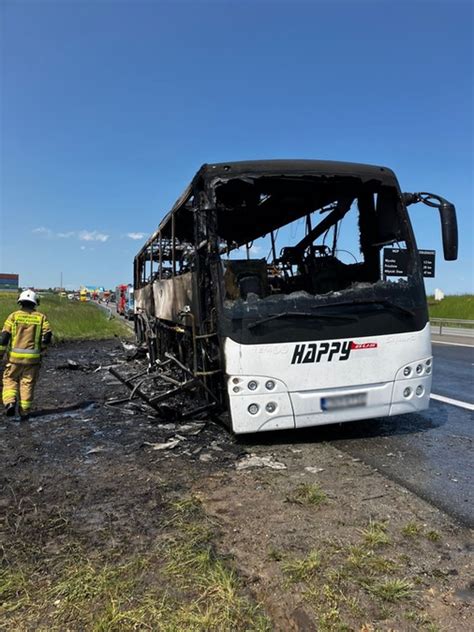 Pożar autobusu na autostradzie A4 Ósmoklasiści jechali nim na