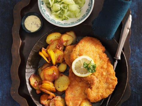 Wiener Schnitzel Mit Bratkartoffeln Rezept Eat Smarter