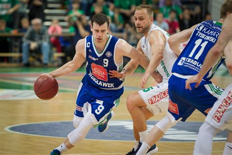 Energa Basket Liga wzorem najlepszych mecz w trakcie świąt Bożego