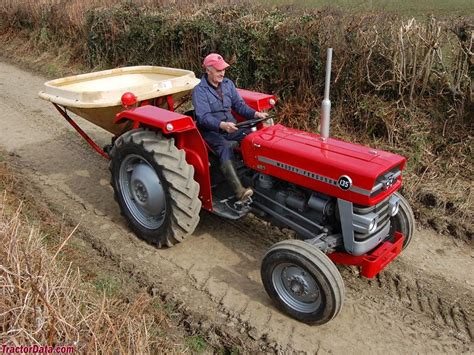 Massey Ferguson 135 With Spreader Right Side Tractors Tractor Price Tractor Photos