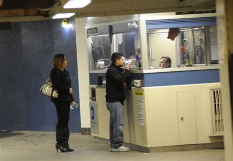 Donohue Mta Eyes Moving Clerks Out Of Subway Token Booths New York