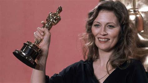 Faye Dunaway: Oscar Best Picture presenter has own Academy Award ...