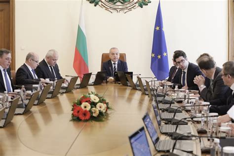 Правителството ще приеме Бюджет 2023 на извънредно заседание - По света ...