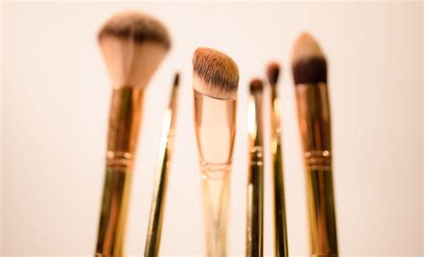 7 Best Brushes For Highlighters Malaysia 2024 - Top Brands & Reviews