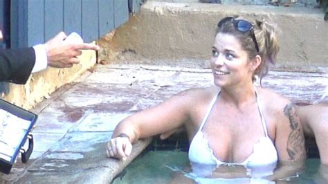 5 Hot Sexy Susan Polgar Bikini Pics