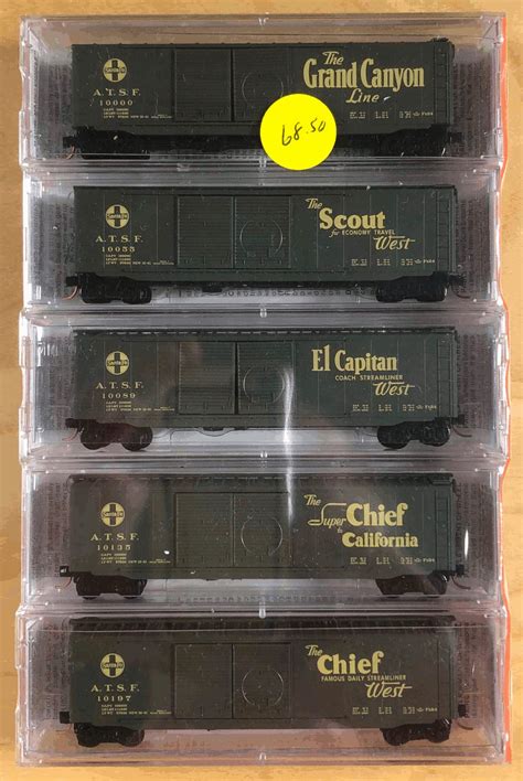 N Scale Micro Trains Boxcar Foot Steel Double D