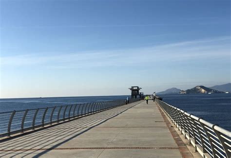 Il Pontile Di Bagnoli Una Passeggiata Panoramica In Mezzo Al Mare