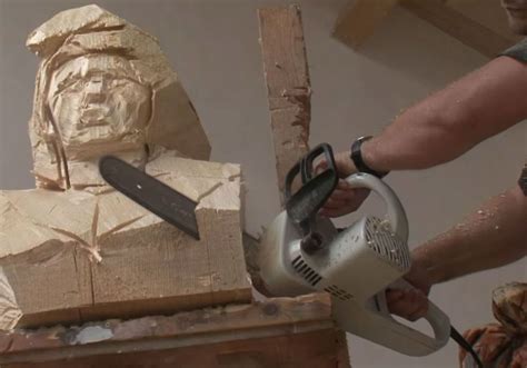 Artist Uses A Chainsaw To Transform Wood Into Stunning Sculptures