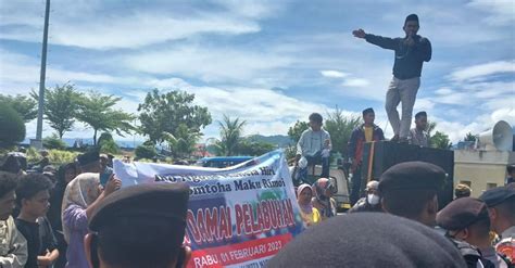 Warga Hiri Kembali Demo Pemkot Ternate Minta Pembangunan Pelabuhan