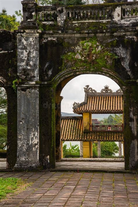 Thien Mu Pagoda Hue Vietnam Traditional Vietnamese Temple