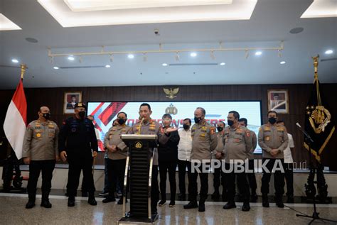 Bharada E Tembak Mati Brigadir J Gunakan Pistol Bripka Rr Republika