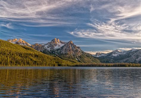 Sawtooth Mountains in Idaho 2024 - Rove.me