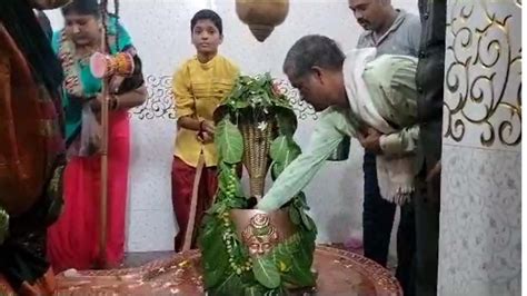 Cg में भगवान शिव का अनोखा मंदिरः यहां महादेव पर जल अभिषेक करने पर पूरा