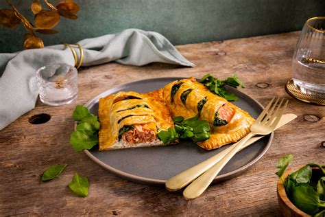 Plant Salmon Fillet In Puff Pastry With Lemon Cream Cheese And Spinach