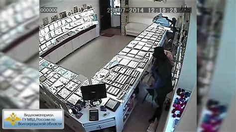 В Волгоградской области вооруженные налетчики ограбили ювелирный ...