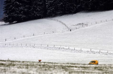 Wetter In Baden W Rttemberg Schnee Und Eis Sorgen F R Unf Lle