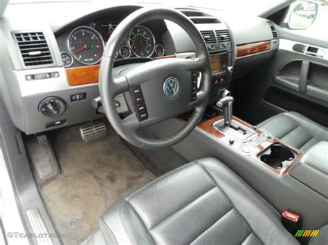 Anthracite Interior 2006 Volkswagen Touareg V10 TDI Photo 94002937