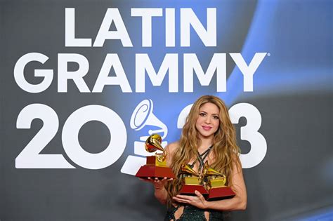 Shakira Quebra Recorde E Incendeia O Grammy Latino 2023