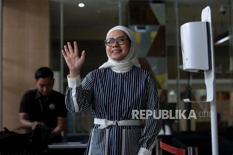 Kpk Tahan Eks Dirut Pertamina Karen Agustiawan Terkait Kasus Korupsi