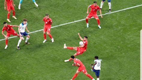 Foto Timnas Inggris Bantai Iran Ini Kata Bukayo Saka Usai Jadi Motm