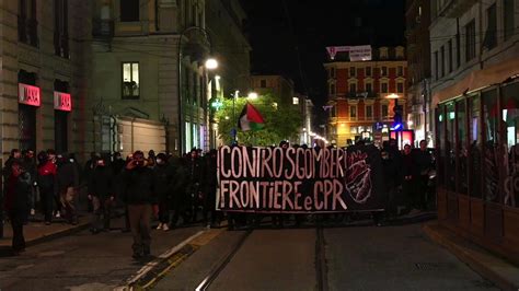 Torino Il Corteo Degli Anarchici Sfila Per Le Vie Del Centro Della