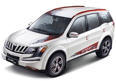 Mahindra XUV500 Purple Color Pictures | CarDekho India