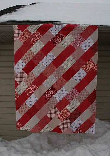 crazy mom quilts: candy cane quilt top