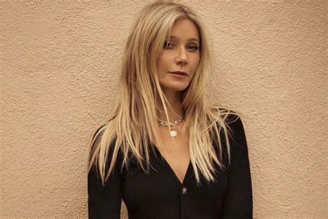 Gwyneth Paltrow Η Topless Selfie στο πλευρό του συζύγου της Pics E Dailygr