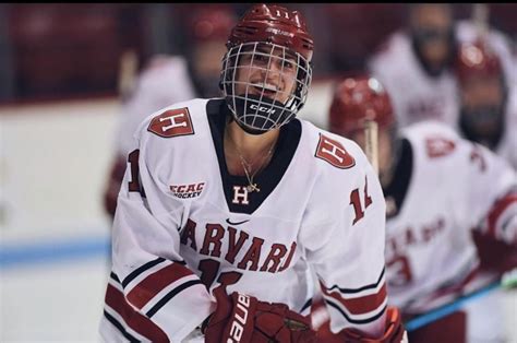 Harvard Hockey Rncaagirls