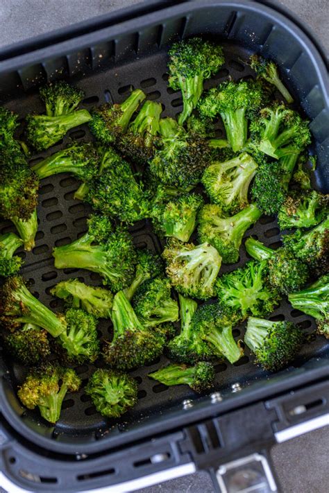 10 Minute Air Fryer Broccoli Recipe Crunchiest Momsdish