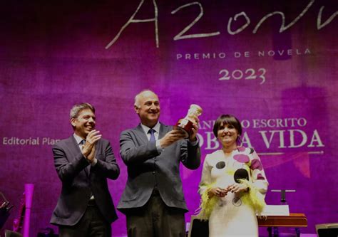 El Escritor Madrile O Fernando Benzo Se Alza Con El Premio Azor N