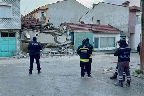 Eskişehir de boş bina çöktü Haberler