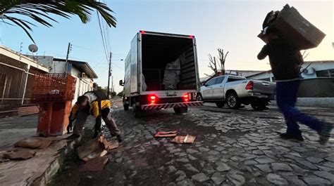 Cidade No Primeiro Dia De Coleta Seletiva Recolhidas Mil