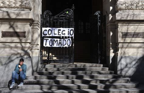 Volvi La Toma En El Colegio Nacional De Buenos Aires Led Fm Mobile