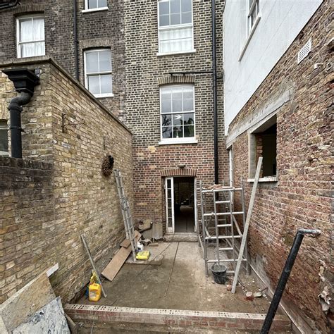 Bespoke Modern Glass Extension with Glass Roof and French Doors – Glass