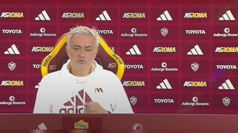 Serie A Salta Una Panchina Eccellente La Roma Esonera Mourinho