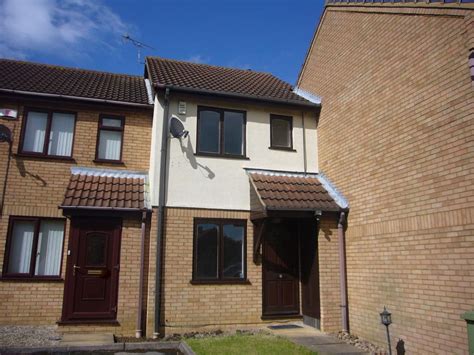 2 Bed Terraced House To Rent In Bosworth Close Bletchley Milton