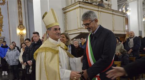 La città di Ragusa affidata alla Madonna Immacolata La cerimonia con