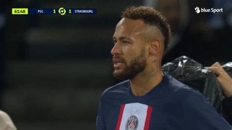 Drama pur bei PSG Neymar fliegt mit Schwalbe vom Platz Mbappé trifft