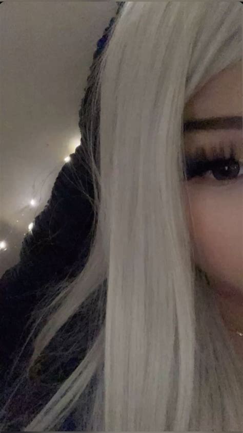 Pin By On Pins By You Short Blonde Hair Blonde Egirl Pretty Selfies