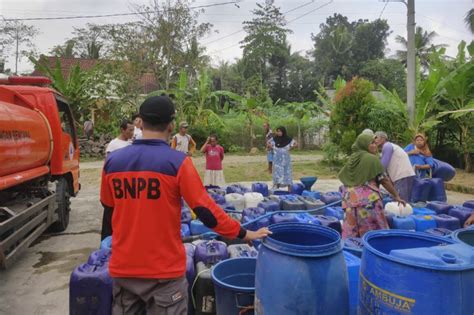 BPBD Cilacap Mulai Salurkan Bantuan Air Bersih Untuk Masyarakat