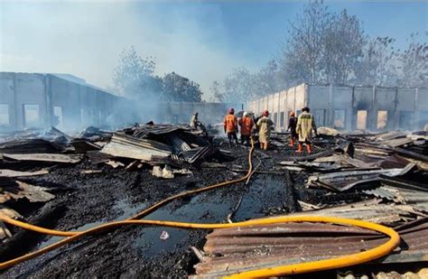 Kebakaran Di Sleman 2 Bangunan Gudang Tembakau Terbakar