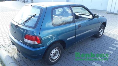 Daihatsu Charade 1 3i TX CX 16V Sloopvoertuig 1998 Blauw