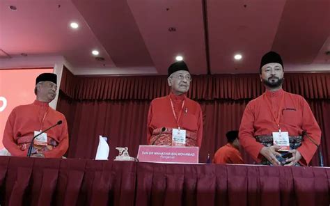 Perhimpunan Khas Bersatu Lulus 79 Pindaan Perlembagaan Selangorkini